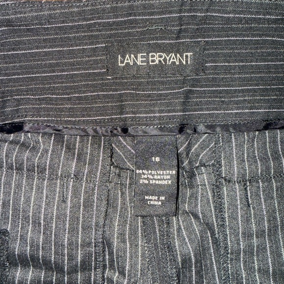 Lane Bryant Women’s Wide Leg Trousers Size 16 Charcoal Gray W/ White Pinstripes - Picture 6 of 9